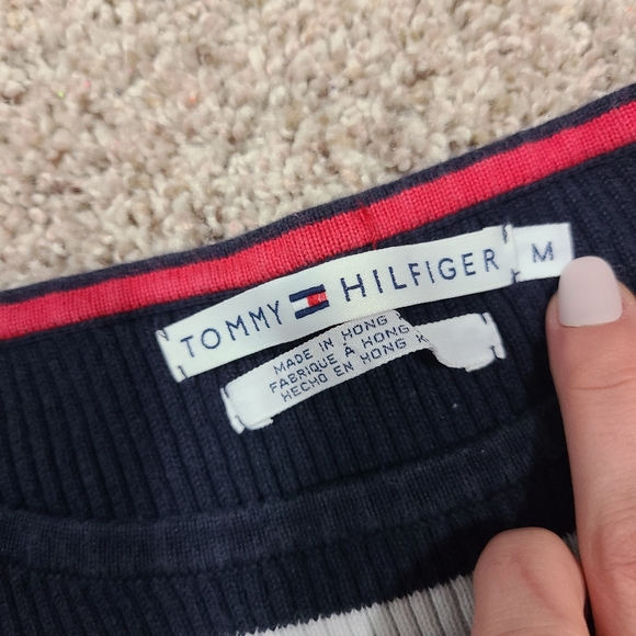 Women's Medium Tommy Hilfiger Top - Picture 2 of 2